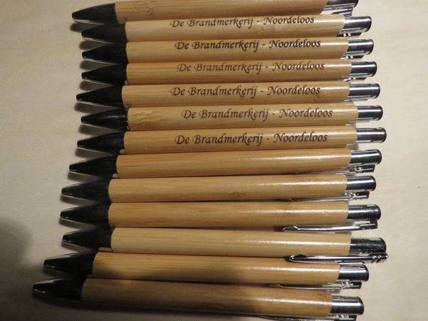 Bamboe pen inclusief gravering, vanaf 1 stuks tot 100 stuks op voorraad