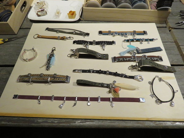workshop 4: lederen armband en sleutelhanger maken