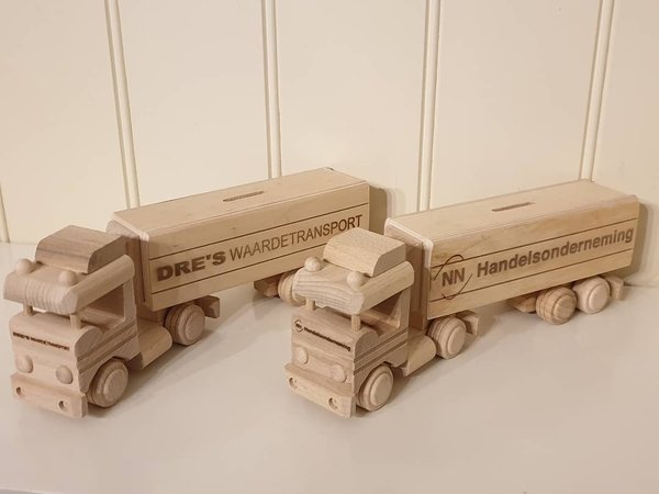 Spaarpot houten vrachtwagen met oplegger